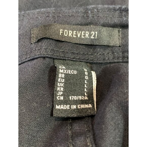 Forever 21 Women's Black Wide-Leg Cargo Pants Pockets Size L NWT - Picture 3 of 4